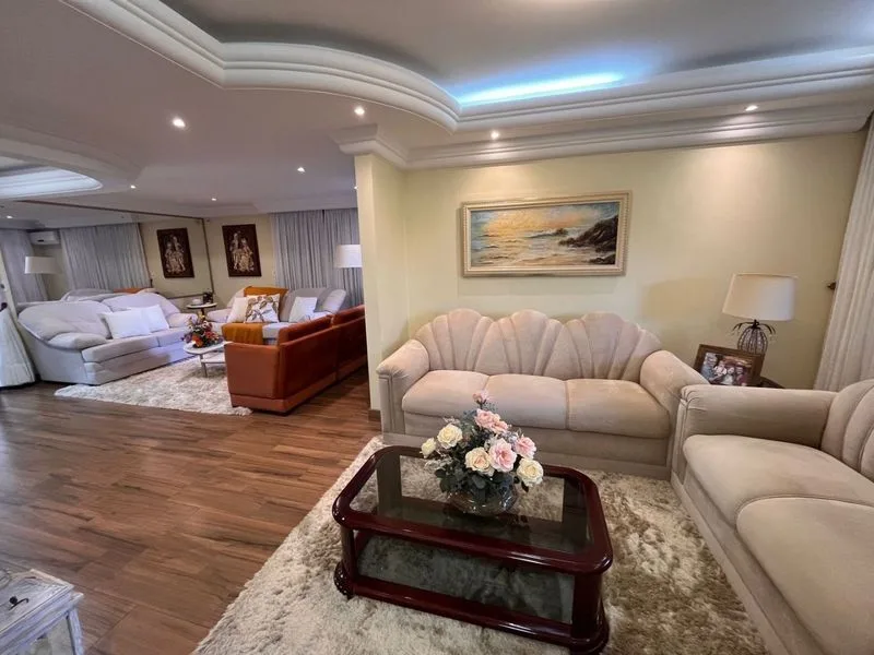 Casa com piscina e área de lazer no bairro Glória — foto 4