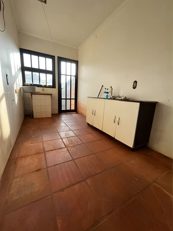 Casa com 4 dormitórios e piscina no bairro Centro – Santa Rosa/RS — foto 16 de 18