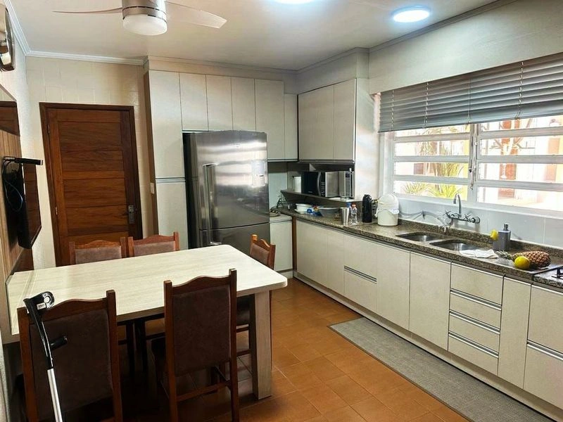 Casa à venda, 284 m² por R$ 1.300.000,00 - Central - Santa Rosa/RS — foto 9 de 17