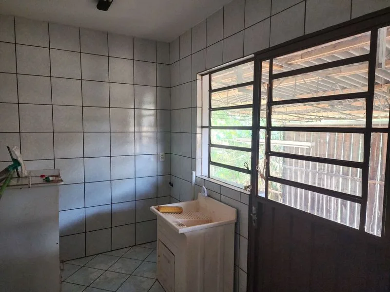 Casa de 3 dormitórios no Cruzeiro com área comercial no piso inferior — foto 10