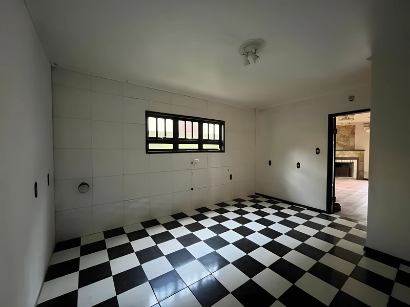 Casa com 4 dormitórios e piscina no bairro Centro – Santa Rosa/RS — foto 15 de 18