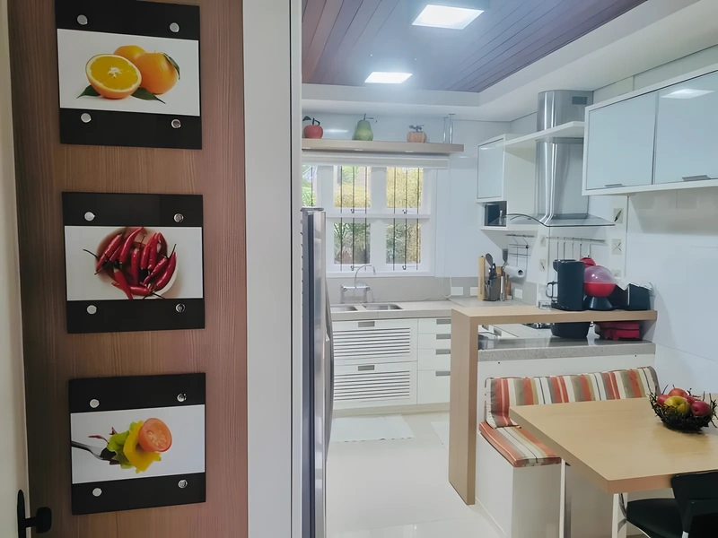 Casa com 4 dormitórios à venda, 267 m² por R$ 1.435.000 - Centro - Santa Rosa/RS — foto 8 de 17