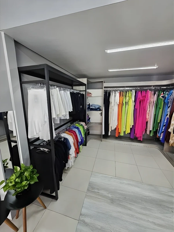 Loja de Moda Completa à Venda – Estoque, Estrutura e Clientes Inclusos! — foto 5 de 11