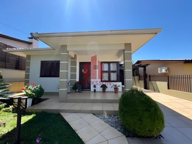 Casa semi nova