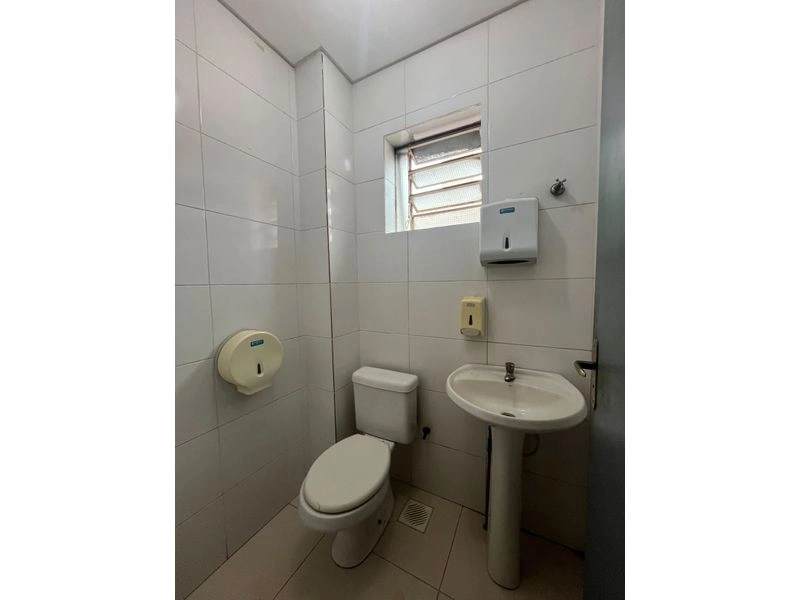 Sala comercial térrea com 127 m² no bairro Centro — foto 7 de 7