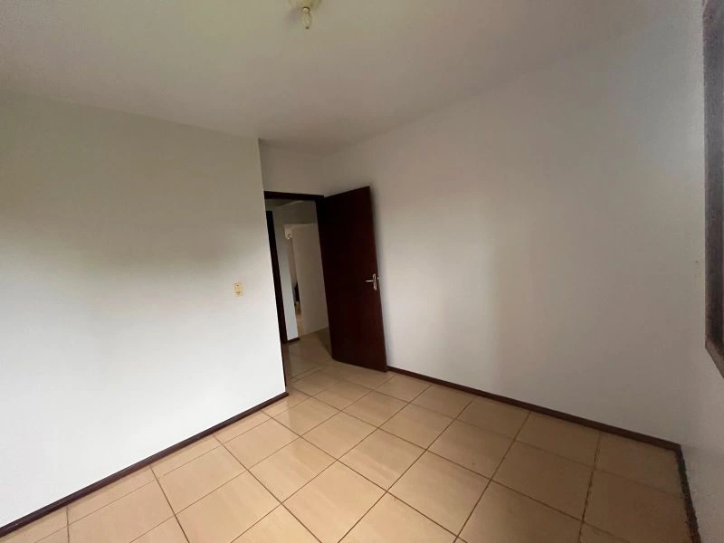 Casa com 2 dormitórios no bairro Timbaúva, 104 m² — foto 4 de 9