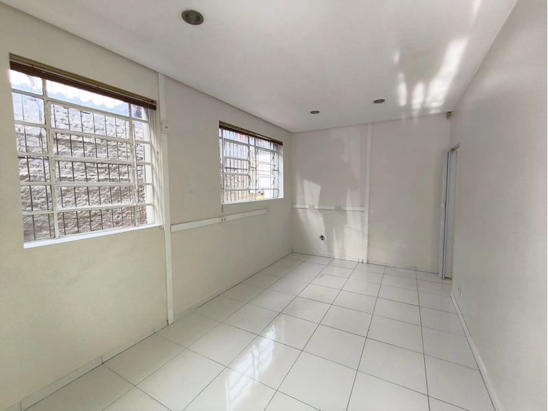 Sala comercial 50 m² com três divisões no bairro Centro — foto 3 de 6