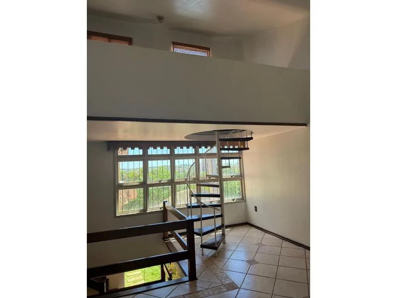 Casa de 3 andares com piscina e lazer no Centro — foto 15