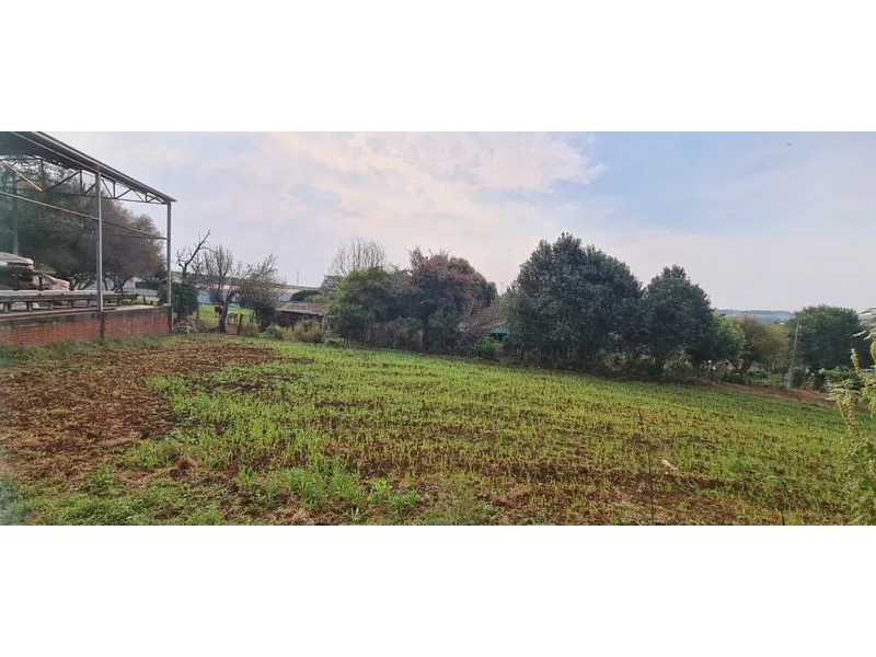 Terreno com dois pavilhões no Planalto — foto 3