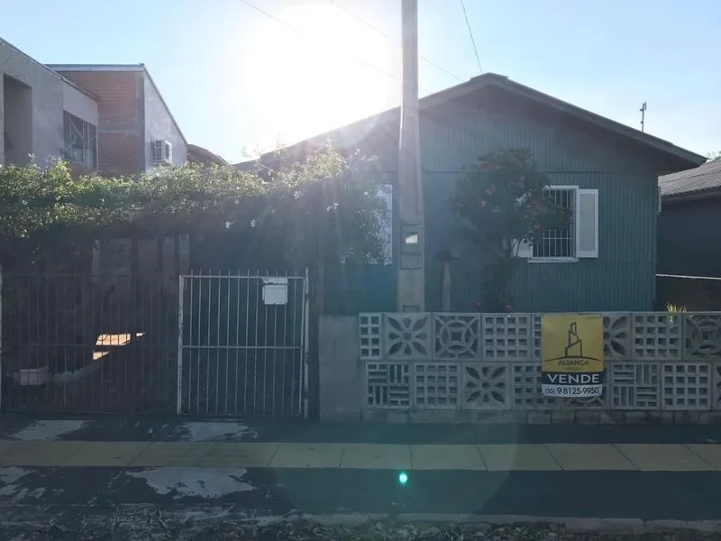 Casa no Centro com 2 dormitórios e 2 vagas — foto 2