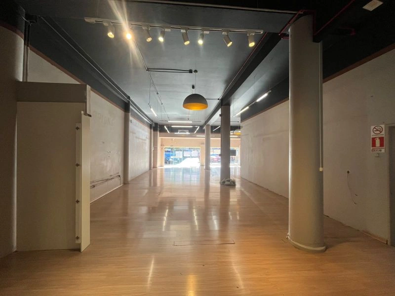 Sala comercial térrea com 186 m² no bairro Centro — foto 7 de 13