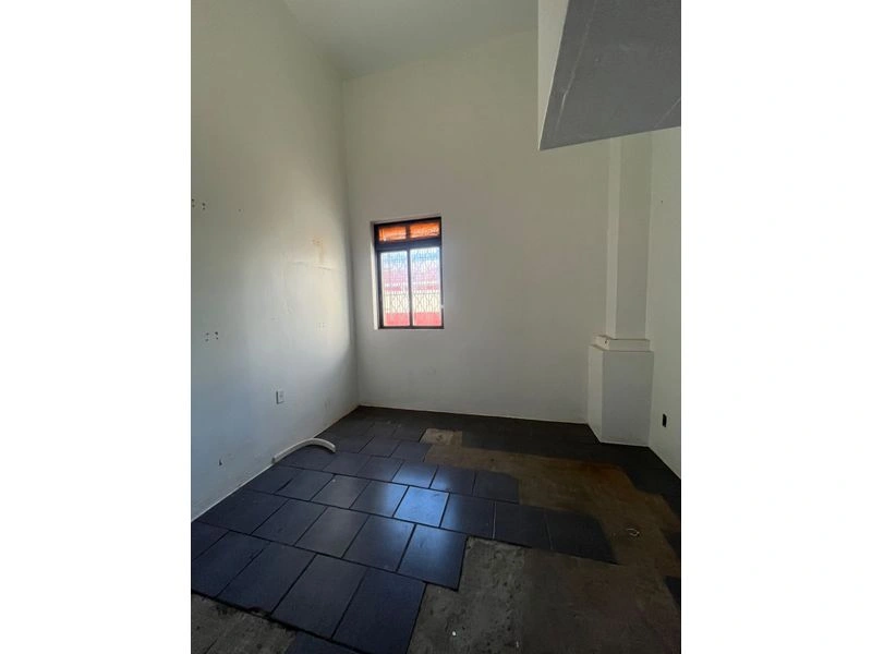 Sala comercial térrea com 186 m² no bairro Centro — foto 13 de 13