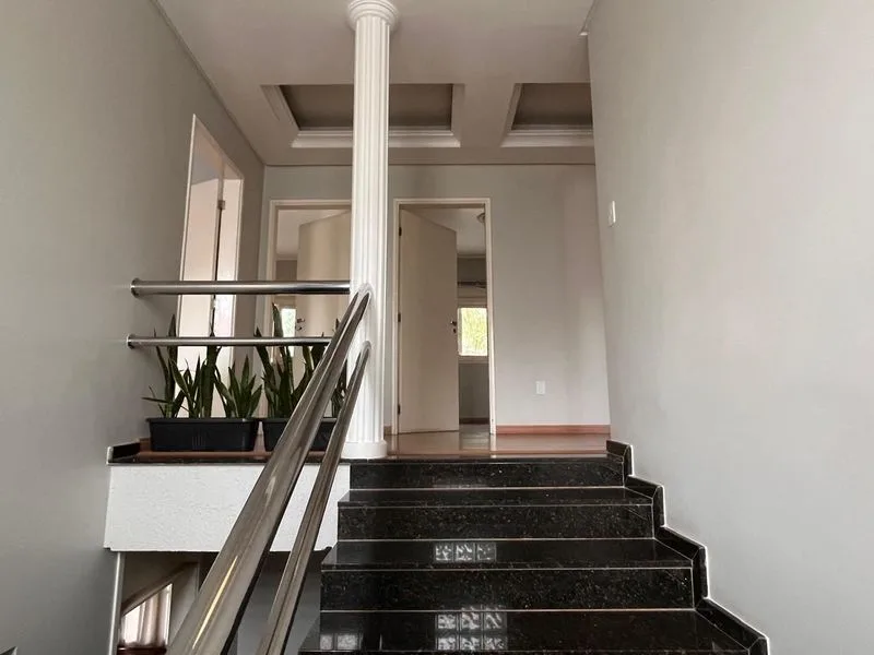 Casa de alto padrão no Centro com 4 dormitórios e piscina — foto 15