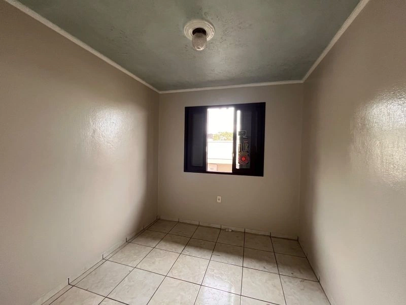 Casa com 3 dormitórios e 196 m² no bairro Central — foto 9 de 15
