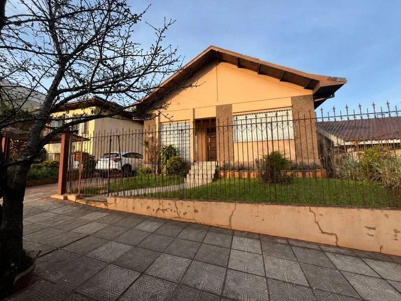 Casa ampla para aluguel no Centro de Santa Rosa — foto 1