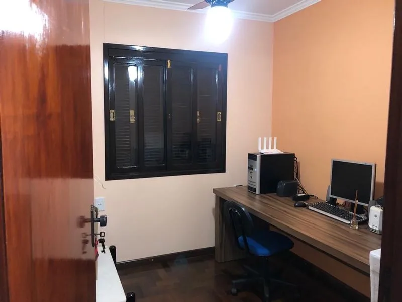 Casa no bairro São Francisco com piscina aquecida e energia solar — foto 33