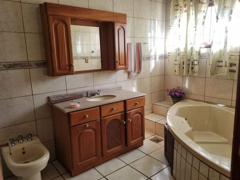 Casa com 4 dormitórios à venda por R$ 840.000,00 - Centro - Santa Rosa/RS — foto 17 de 27