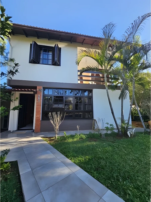 Casa com 3 dormitórios na Central de Santa Rosa