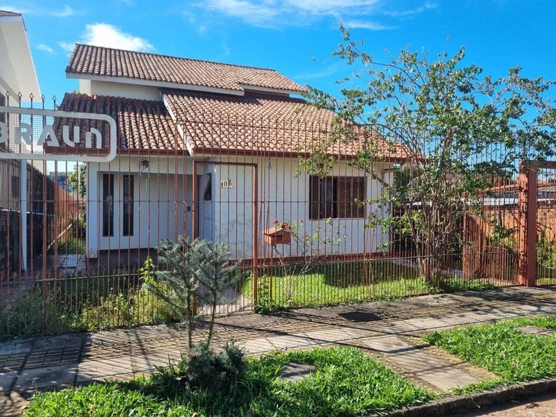 Casa com 4 dormitórios à venda por R$ 840.000,00 - Centro - Santa Rosa/RS — foto 1 de 27