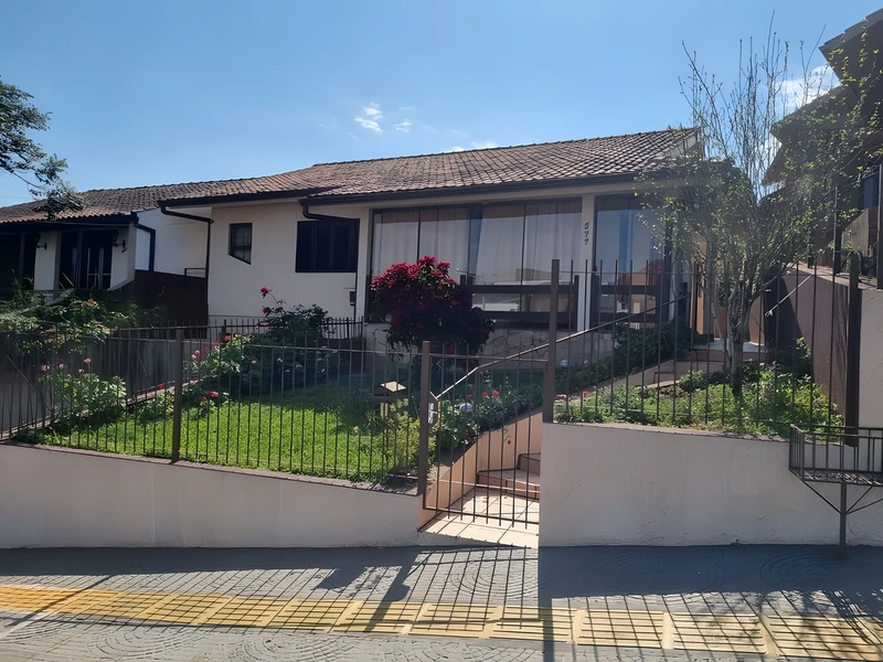 Casa com 3 quartos no Centro de Santa Rosa