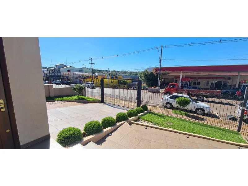 Casa de esquina com 3 dormitórios no Centro de Santa Rosa — foto 3
