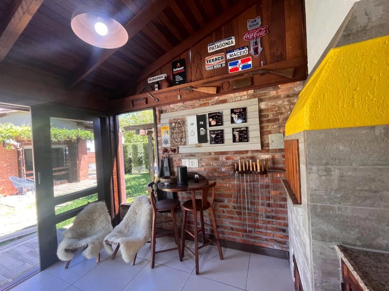 Casa com 2 dormitórios, 3 vagas e sistema fotovoltaico no bairro Cruzeiro — foto 24 de 38