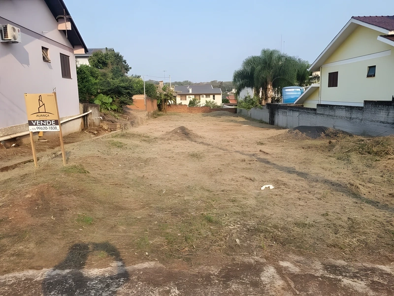 Terreno 700 m² no Centro de Santa Rosa