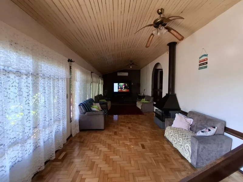 Casa com 3 quartos e garagem no bairro Glória, Santa Rosa — foto 14