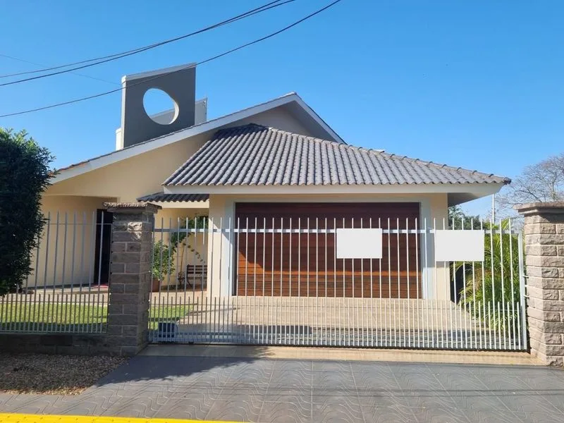 Casa com 3 dormitórios no Centro de Santa Rosa — foto 1