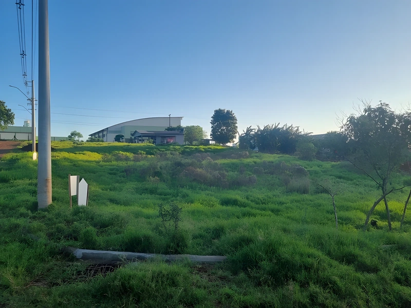 Terreno de esquina na região central de Santa Rosa