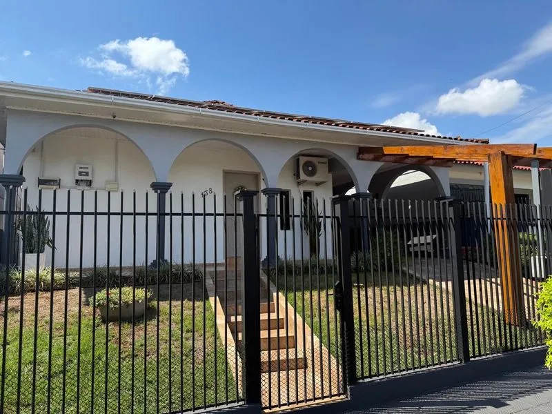 Casa com 3 quartos e piscina no bairro São Francisco — foto 2