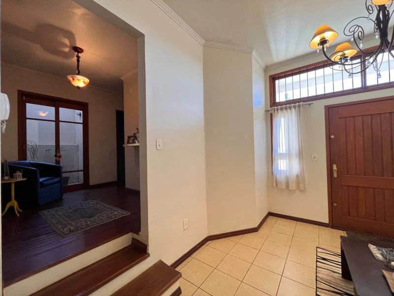 Casa com 4 dormitórios e 2 vagas no Centro — foto 7 de 51