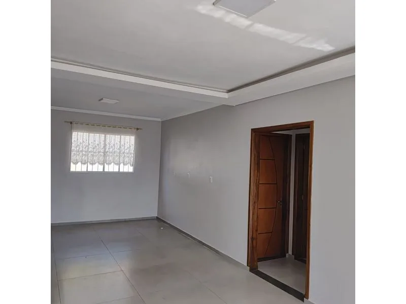 Casa no Planalto com 2 dormitórios e garagem — foto 4