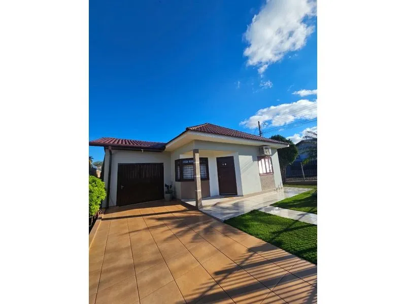 Casa de 2 dormitórios na Central com 110 m² — foto 1