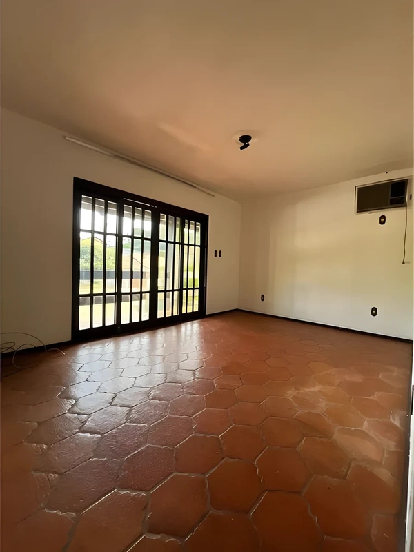 Casa com 4 dormitórios e piscina no bairro Centro – Santa Rosa/RS — foto 6 de 18