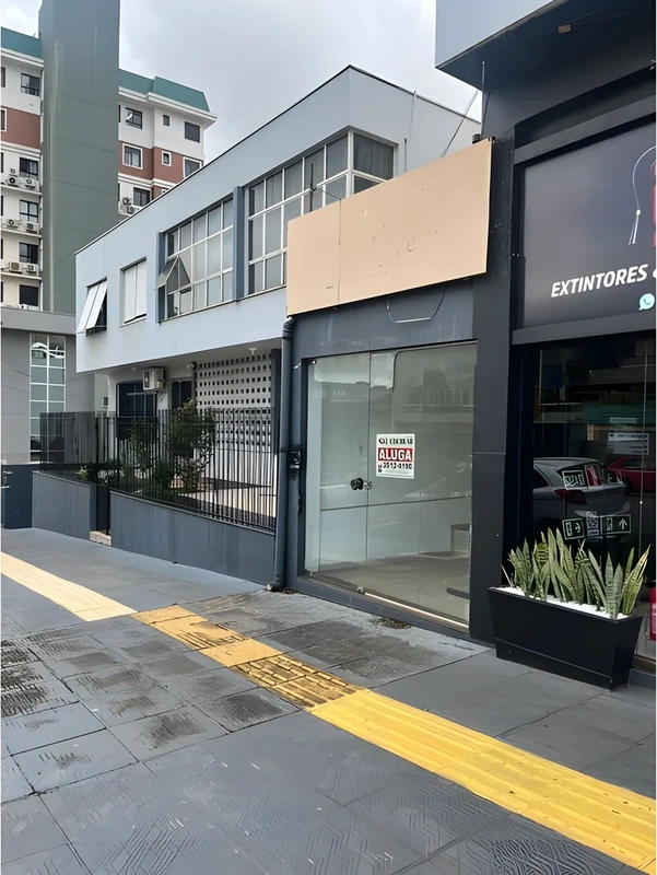 Sala comercial no Centro, 56 m² na Avenida América