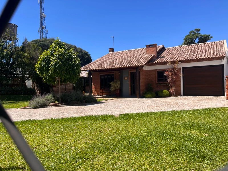 Casa com 2 dormitórios, 3 vagas e sistema fotovoltaico no bairro Cruzeiro — foto 22 de 38