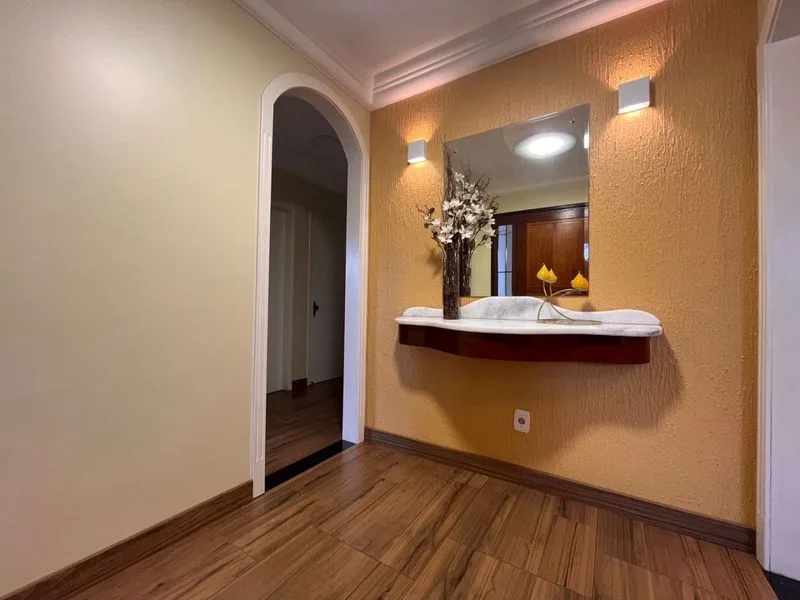 Casa com piscina e área de lazer no bairro Glória — foto 3
