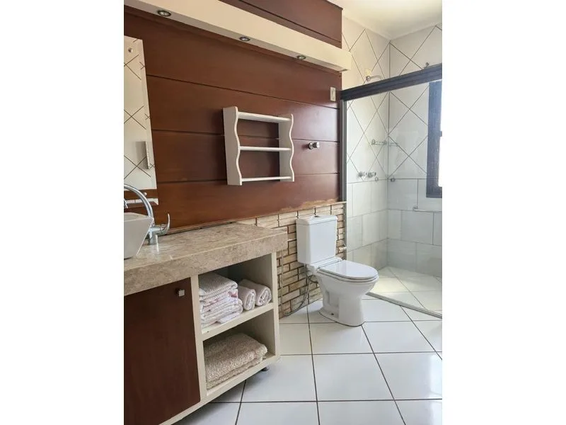 Casa de 3 andares com piscina e lazer no Centro — foto 13
