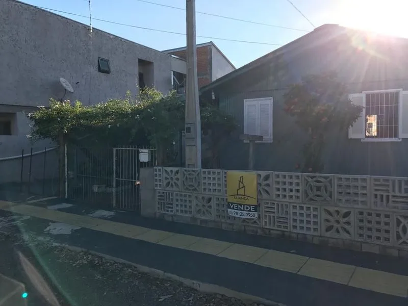 Casa no Centro com 2 dormitórios e 2 vagas — foto 3
