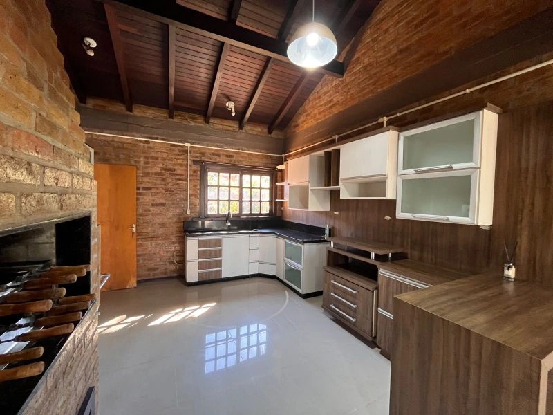 Casa térrea no bairro Glória com terreno superior a 1.000m² — foto 16 de 35