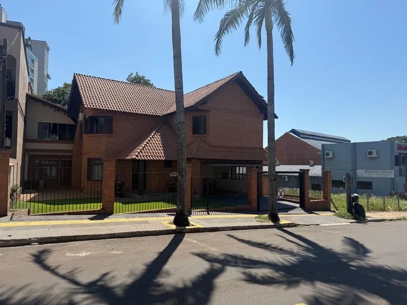 Casa de alto padrão no Centro de Santa Rosa — foto 1
