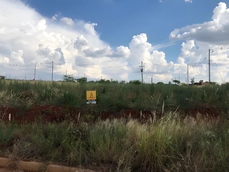Terreno de esquina no Cruzeiro