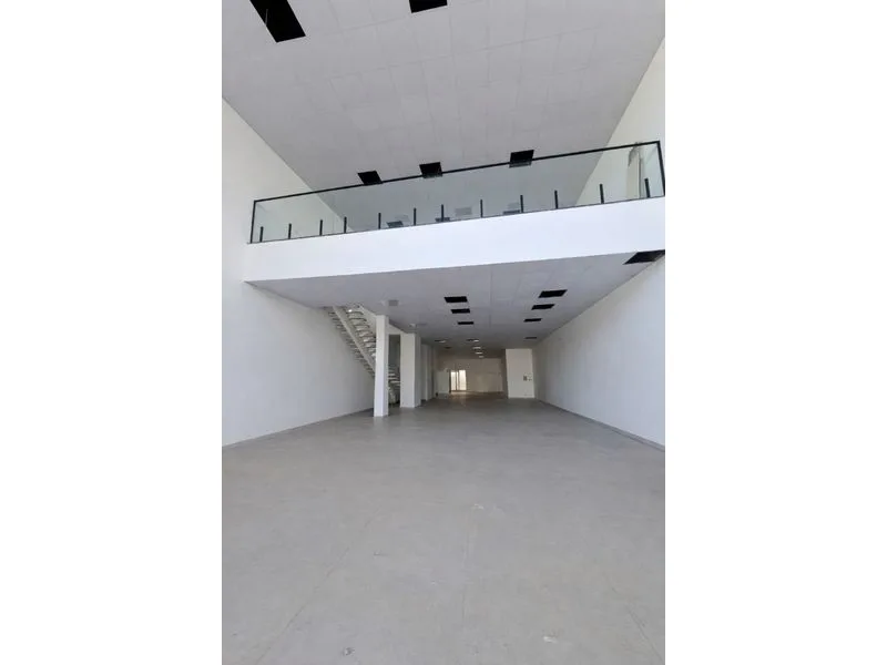 Loja ampla no Centro de Santa Rosa, 355 m² com mezanino — foto 1