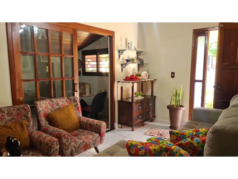 Casa com 3 dormitórios e piscina no bairro Central — foto 14