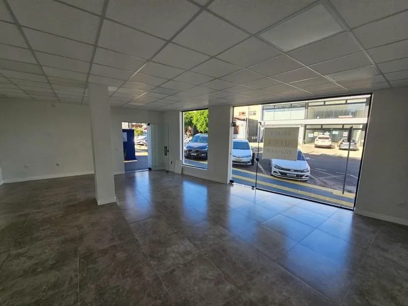 Sala comercial no Centro com água, luz e IPTU inclusos no primeiro ano — foto 4