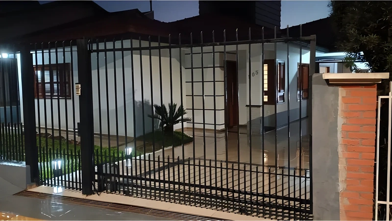 Casa com 3 dormitórios em São Francisco