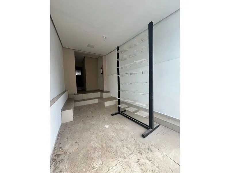 Sala comercial no Centro, 56 m² na Avenida América — foto 2