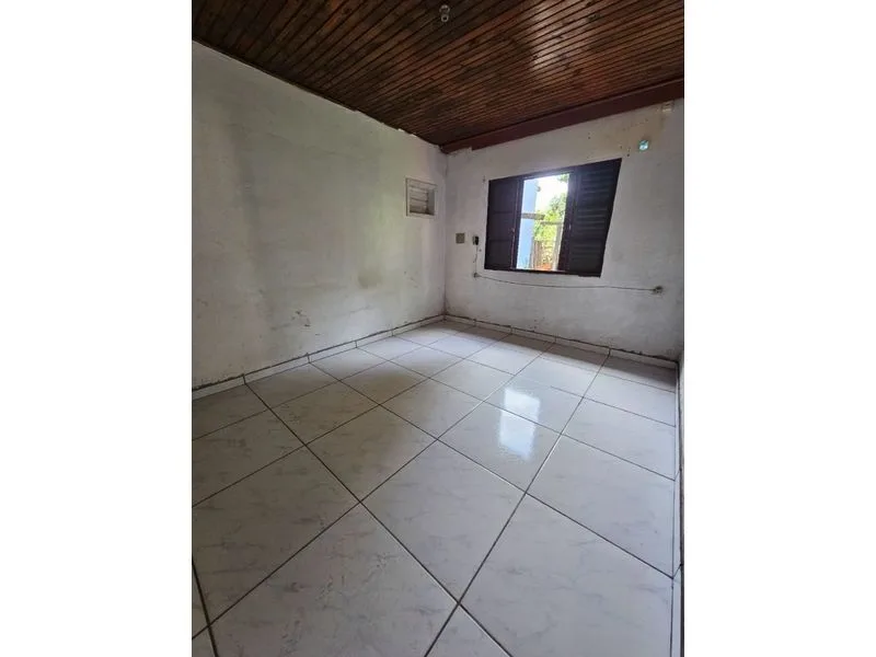 Casa no Cruzeiro com garagem coberta para dois carros — foto 11