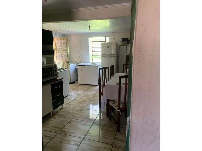 Casa a venda no bairro Planalto, a casa possui 3 quartos 2 banheiros, 2 cozinhas , churrasqueira, ampla varanda, — foto 9 de 10